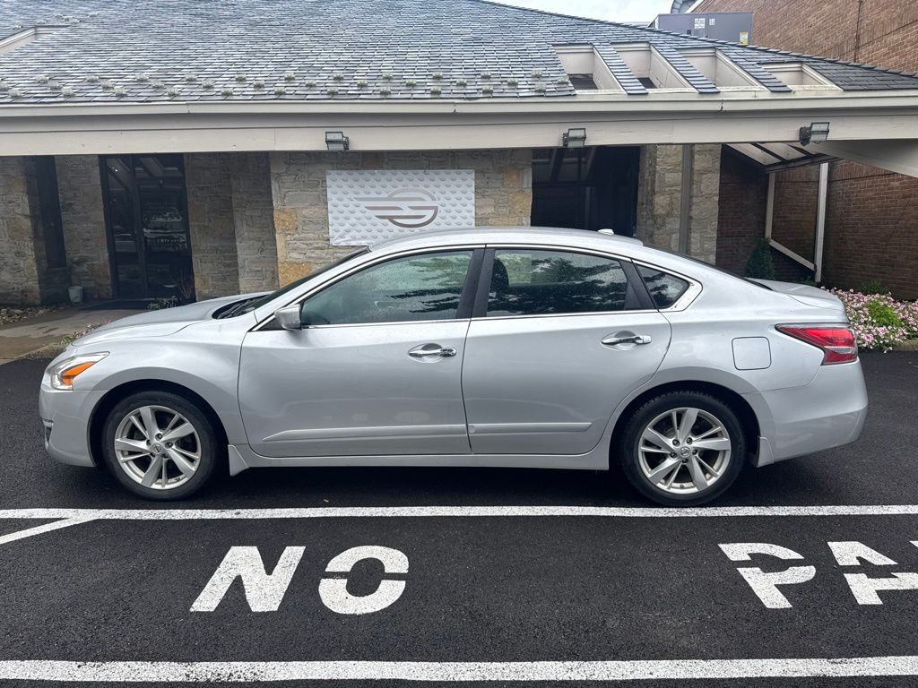 Used 2015 Silver Nissan 2.5 SV image 12