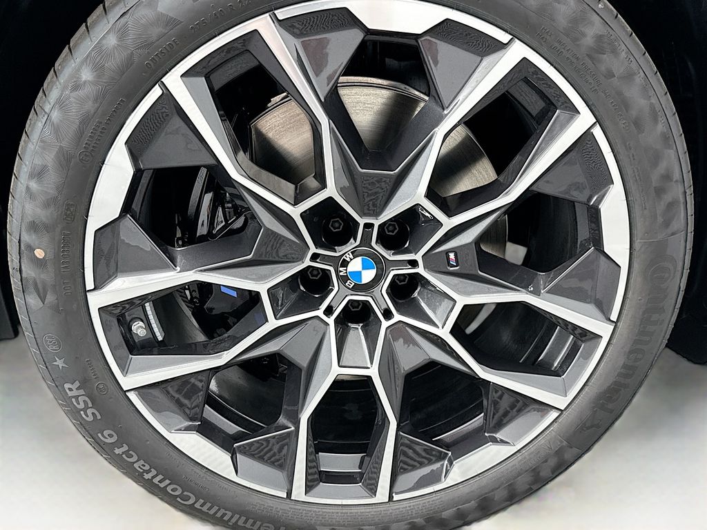 Thumbnail: 2026 BMW X7 - 31