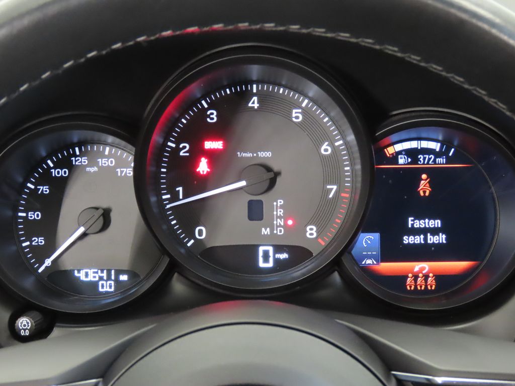 Thumbnail: 2023 Porsche Macan - 16