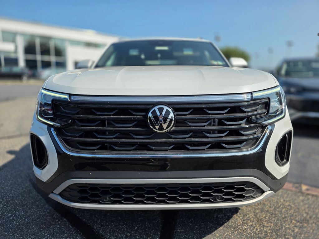 2026 Volkswagen Atlas Cross Sport 2.0T SE w/Technology White/off-white at Sutliff Volkswagen