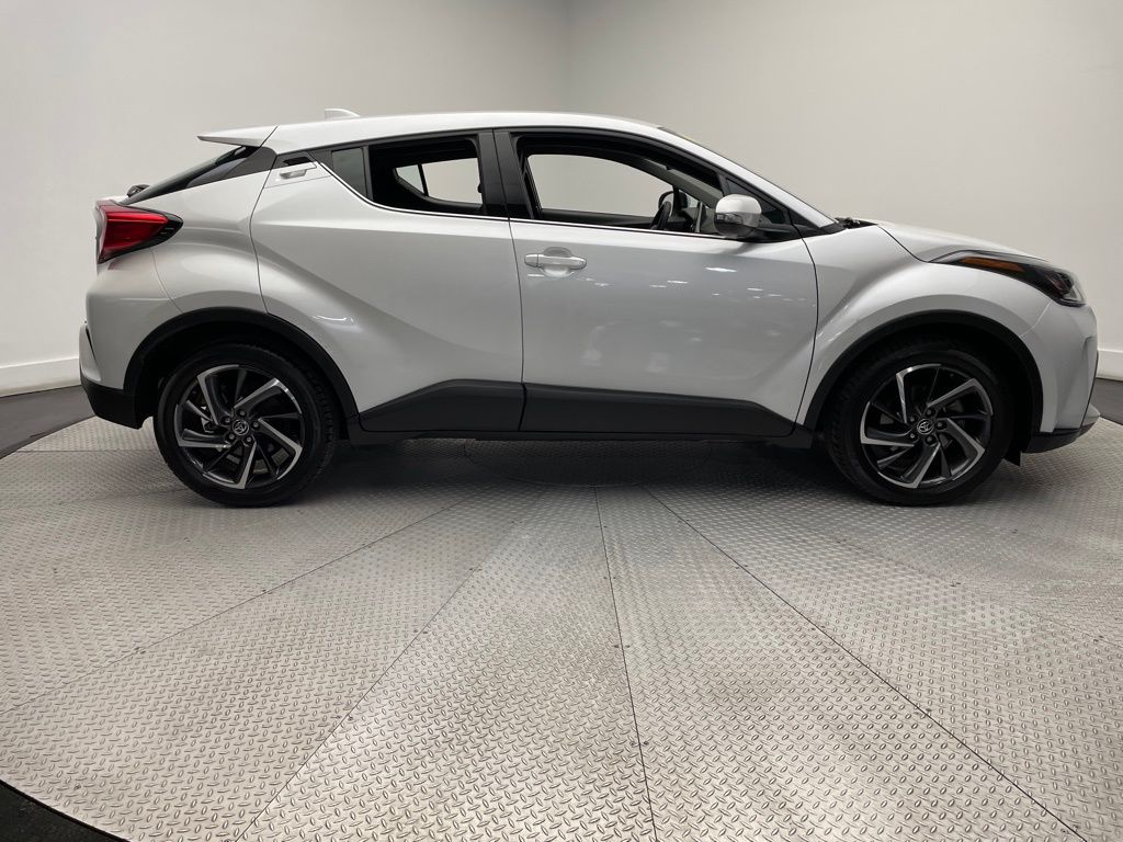 2022 Toyota C-HR Limited 4