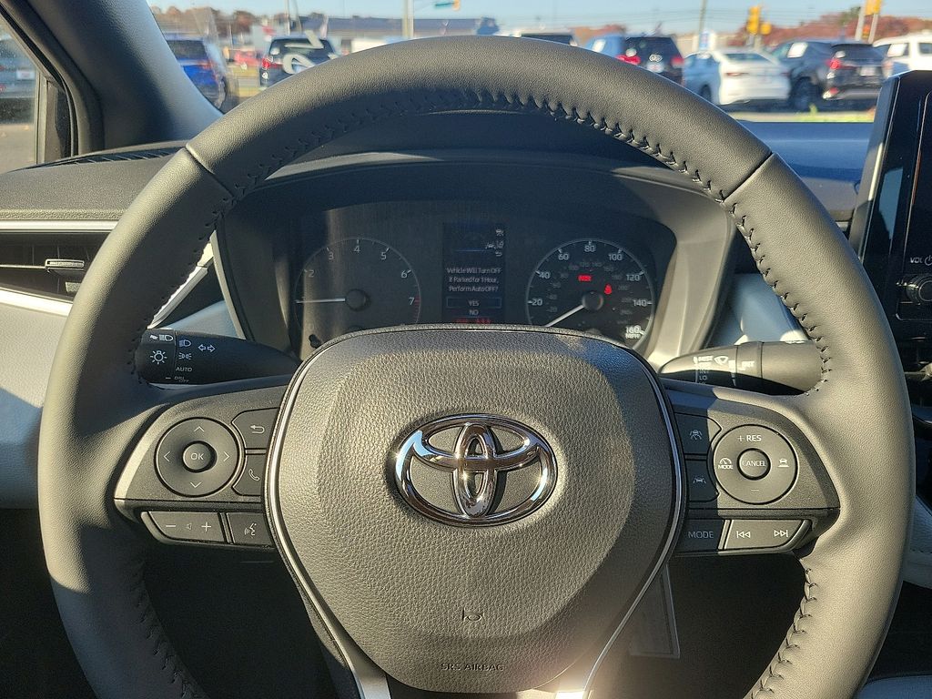 Thumbnail: 2025 Toyota Corolla - 11