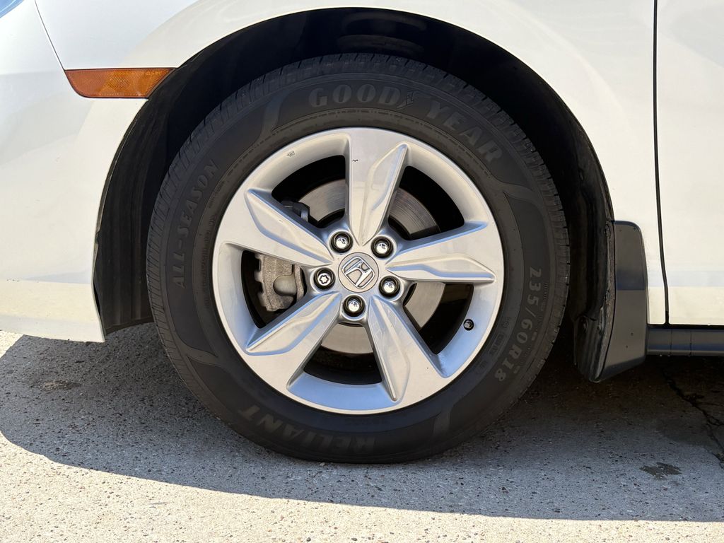 2018 Honda Odyssey EX-L White at Community Honda