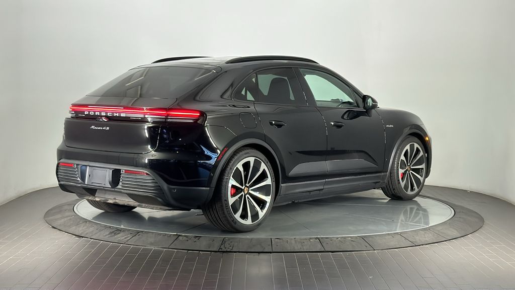 Thumbnail: 2025 Porsche Macan - 7