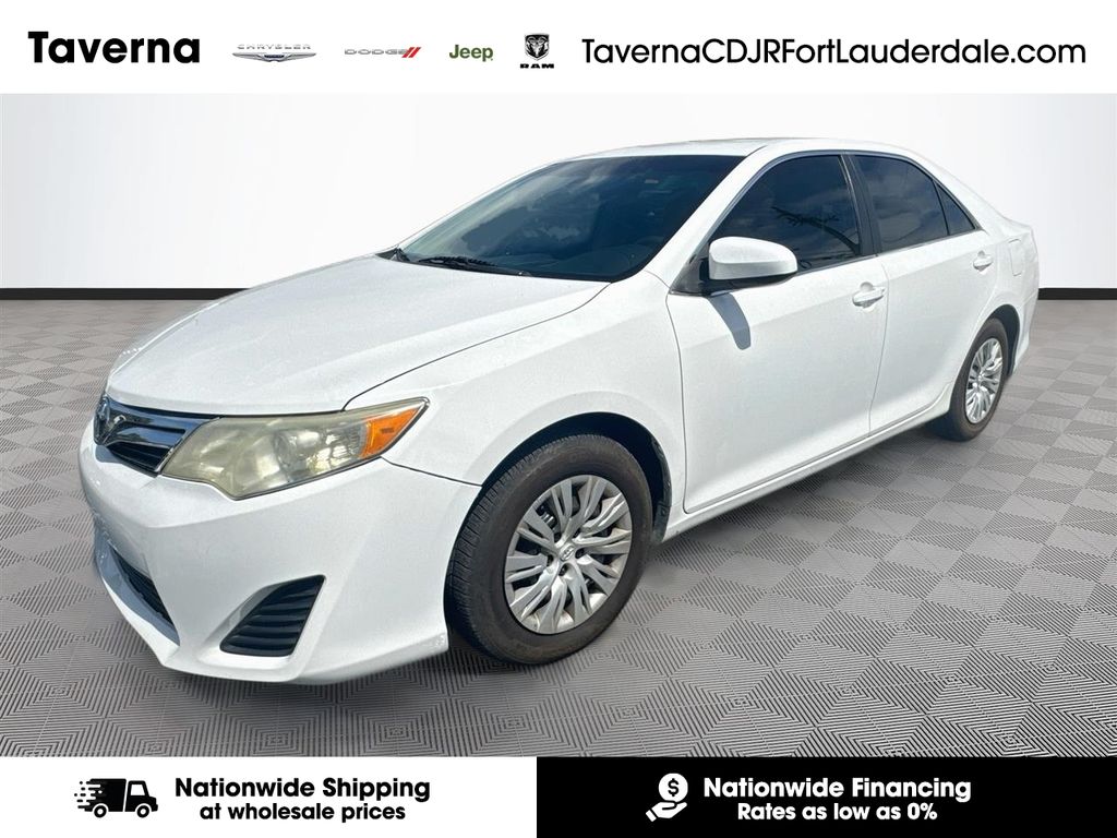 Super White 2013 Toyota Camry Sedan Front-Wheel Drive 6-Speed Automatic