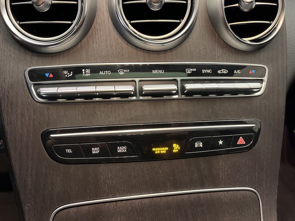 Thumbnail: 2022 Mercedes-Benz GLC - 20