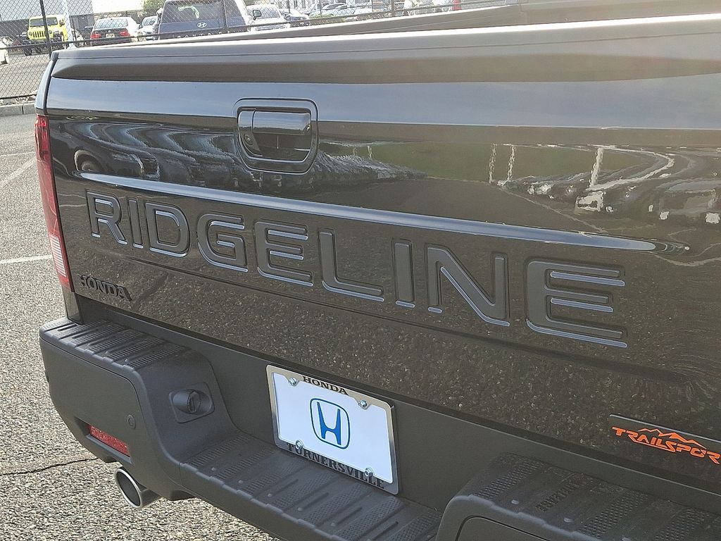 Thumbnail: 2025 Honda Ridgeline - 10