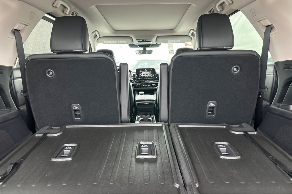 2025 Nissan Pathfinder Platinum - Photo 12