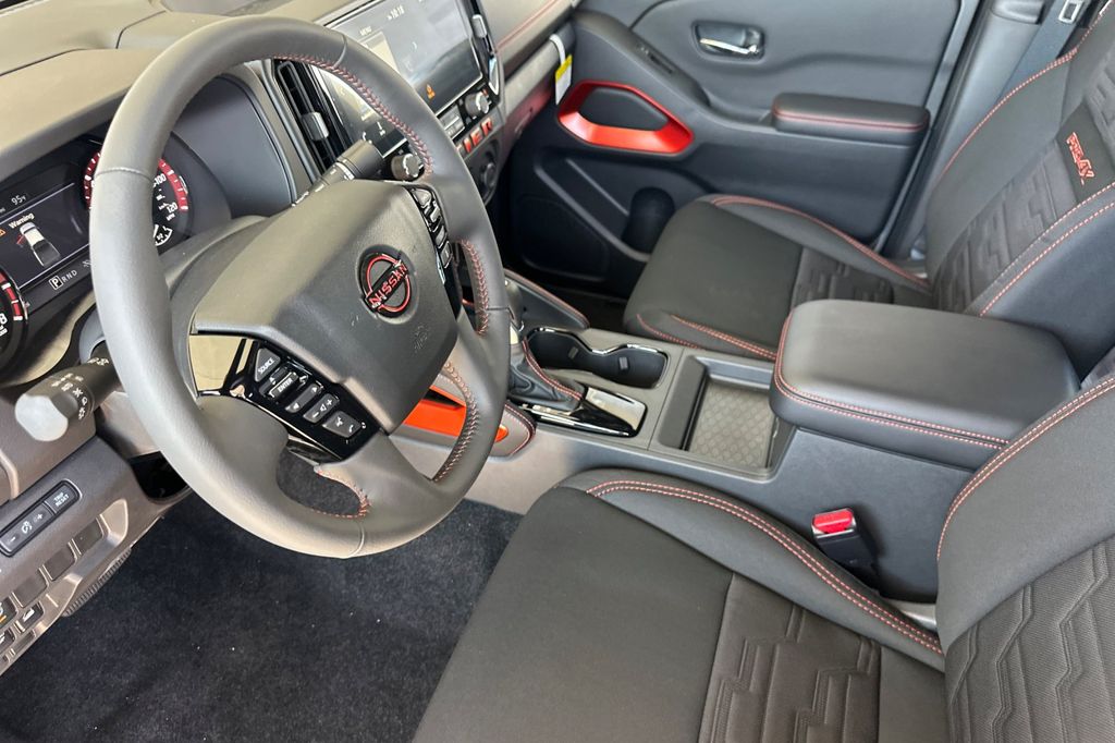 2025 Nissan Frontier PRO-4X - Photo 7