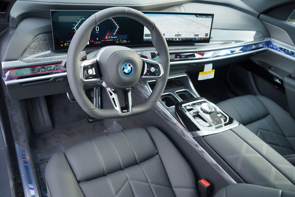 Thumbnail: 2026 BMW 7 Series - 14