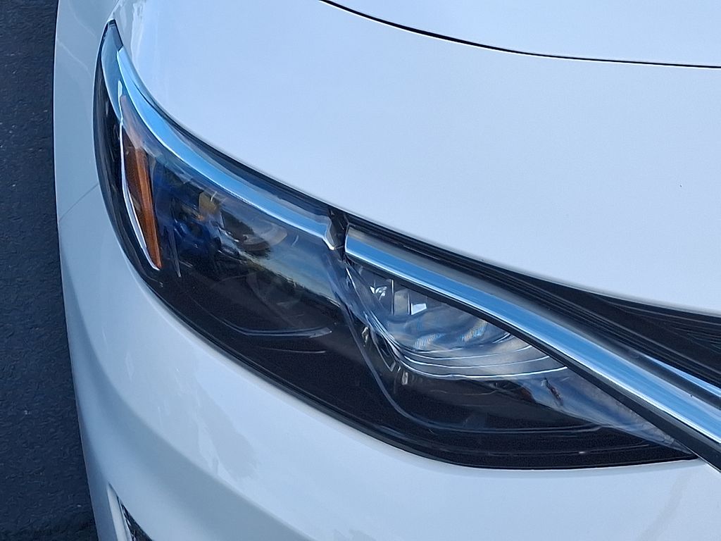 Thumbnail: 2022 Chevrolet Malibu - 9