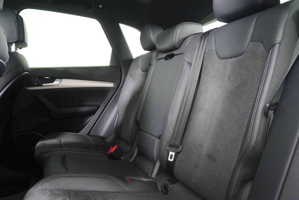 Thumbnail: 2018 Audi SQ5 - 14