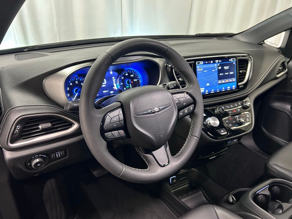 used 2023 Chrysler Pacifica car, priced at $34,450