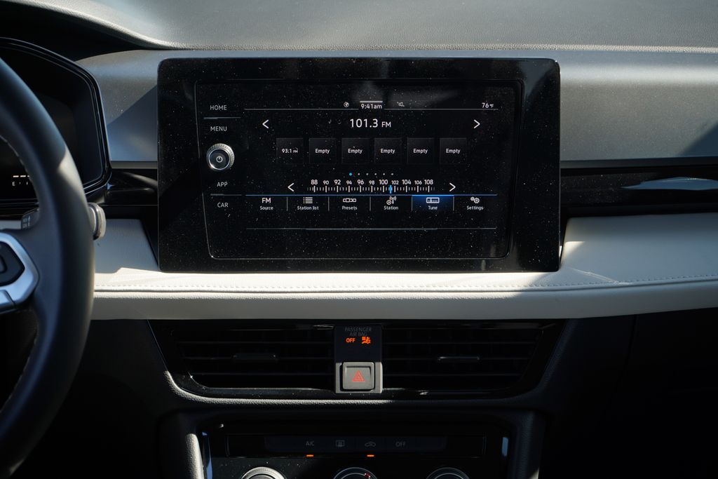 Thumbnail: 2025 Volkswagen Taos - 10