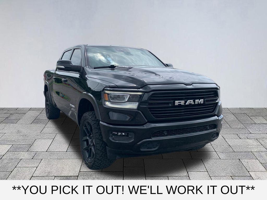 Diamond Black Crystal Pearlcoat 2022 RAM 1500 Pickup Truck Four-Wheel Drive 8-Speed Automatic