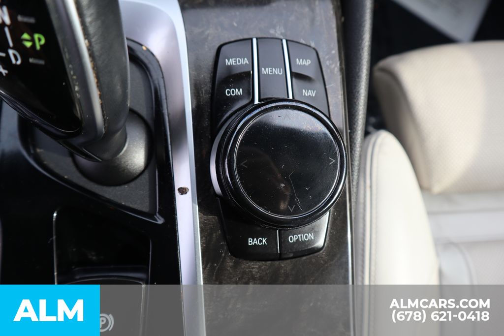 Used 2023 White BMW 540i xDrive image 32