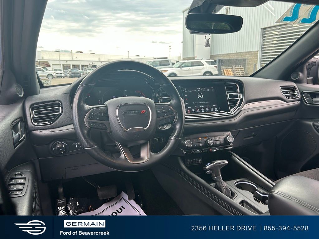 Used 2022 Black Dodge SXT image 14