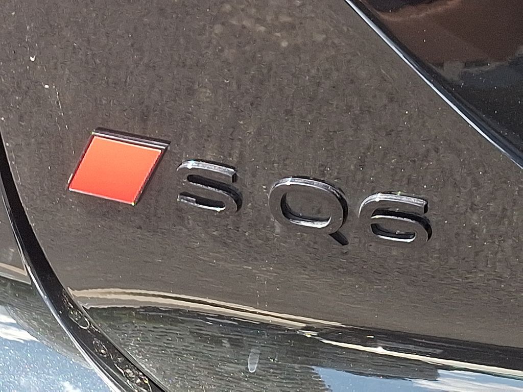 Thumbnail: 2025 Audi SQ6 e-tron - 28