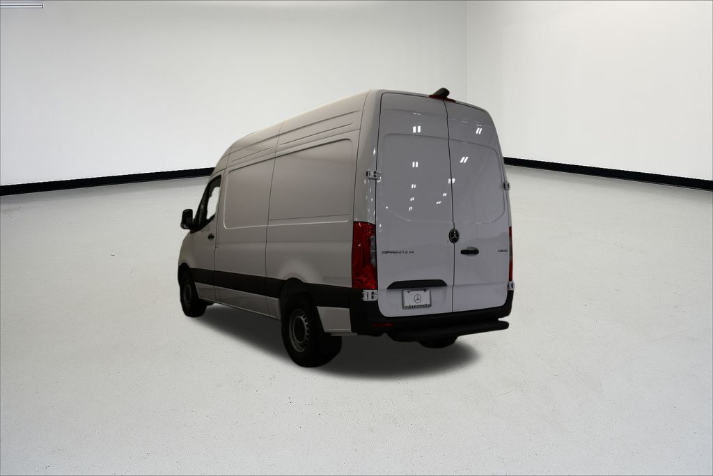 Thumbnail: 2026 Mercedes-Benz Sprinter - 7