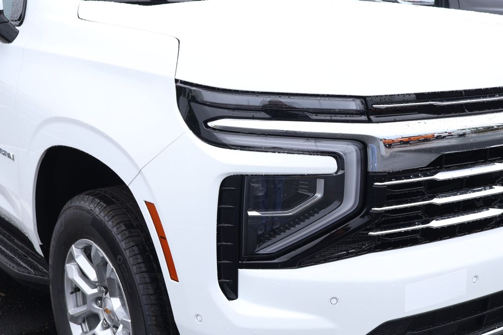 2025 Chevrolet Suburban LT 4