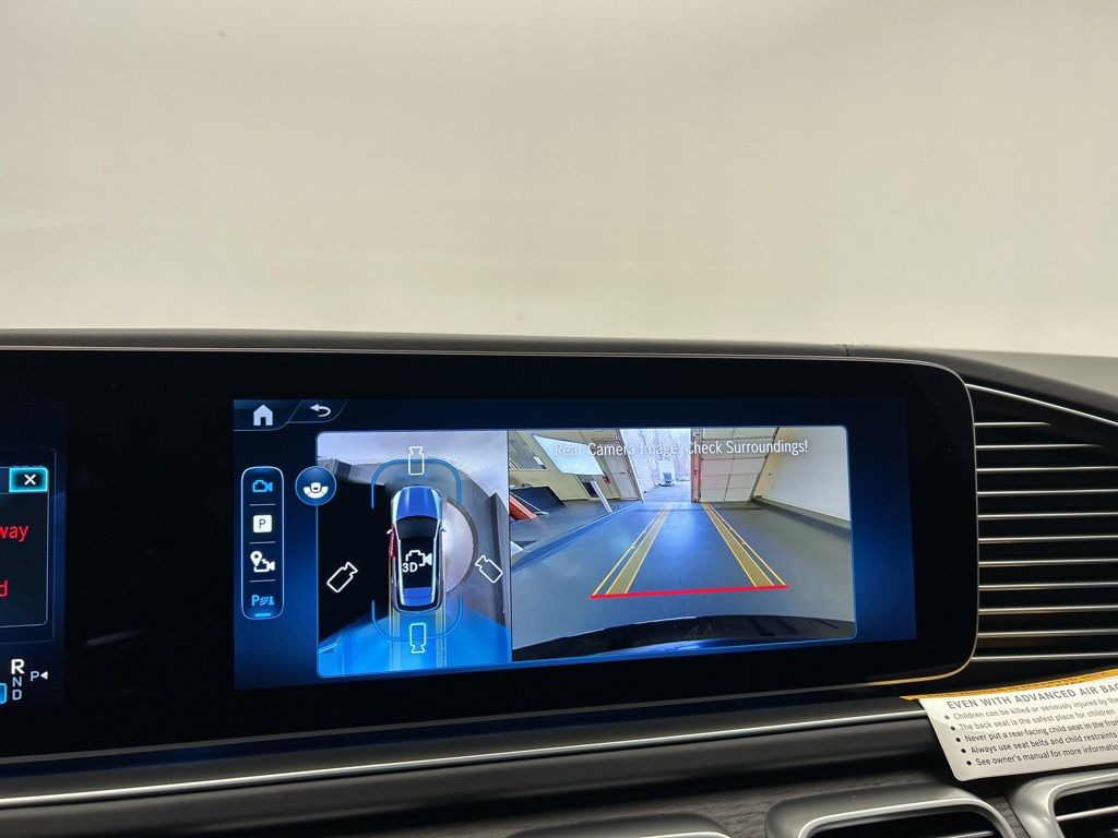 Thumbnail: 2026 Mercedes-Benz GLE - 16