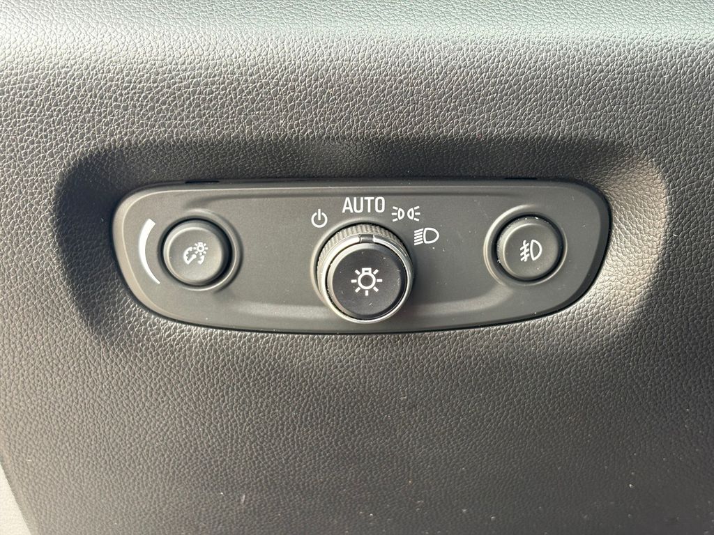 2019 Chevrolet Traverse 3LT White at DeMontrond Mazda