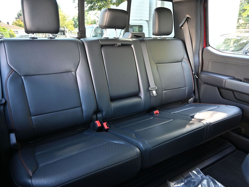 2025 Ford F-350 Super Duty Lariat