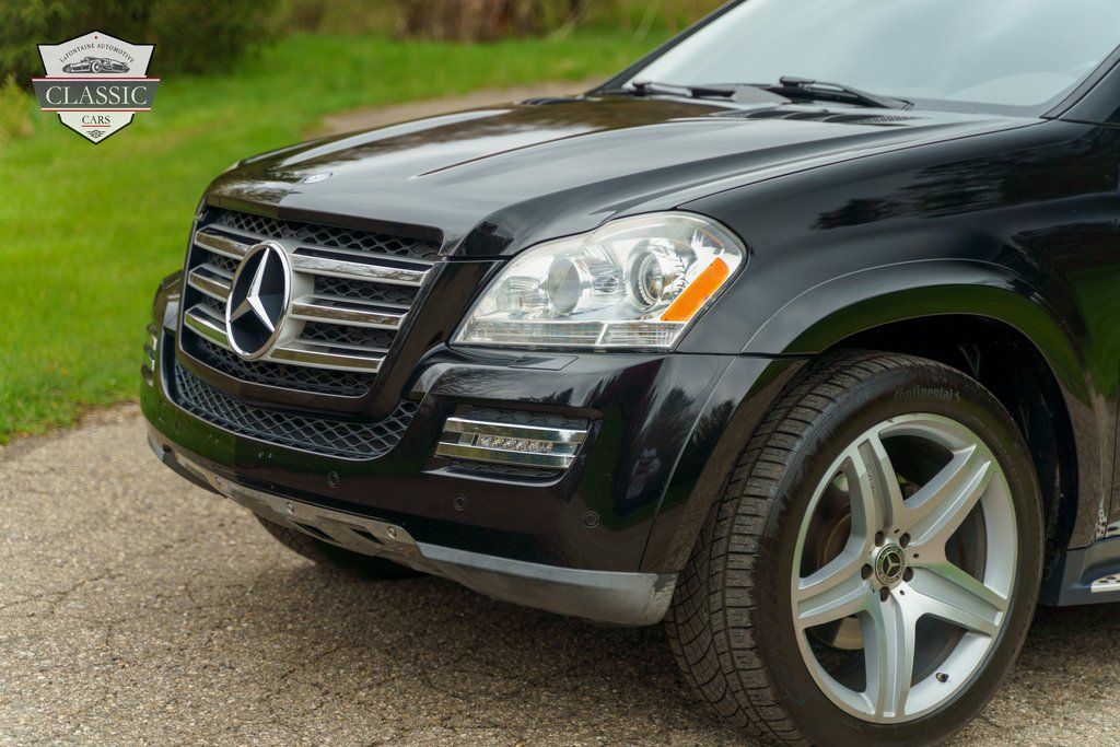 2010 Mercedes-Benz GL-Class GL 550 7