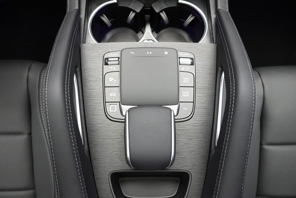 Thumbnail: 2026 Mercedes-Benz GLE - 29