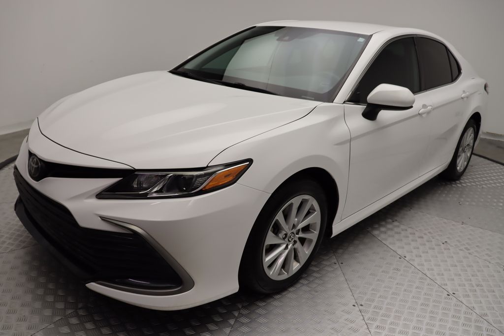 2021 Toyota Camry LE 2