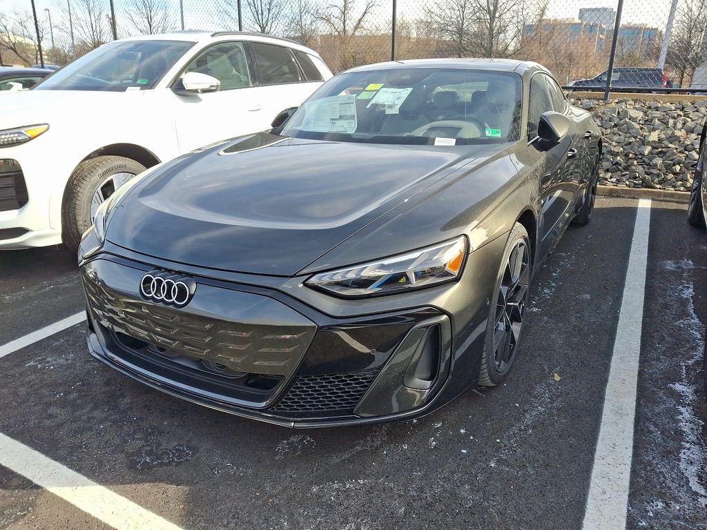 2025 Audi e-tron GT Premium Plus -
                Vienna, VA