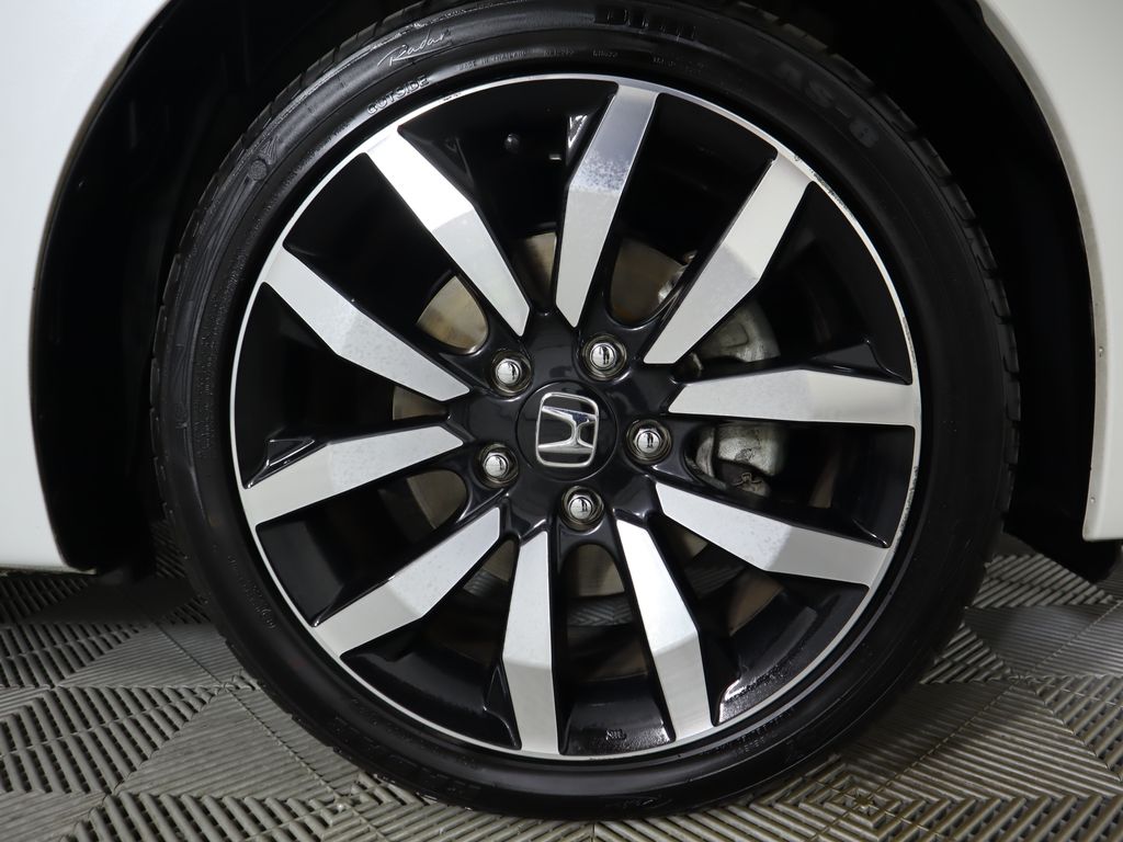 Thumbnail: 2015 Honda Civic - 30
