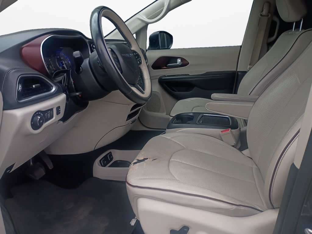 Used Car 2017 Chrysler Pacifica  Limited For Sale Under $12,000 In Austin, Texas