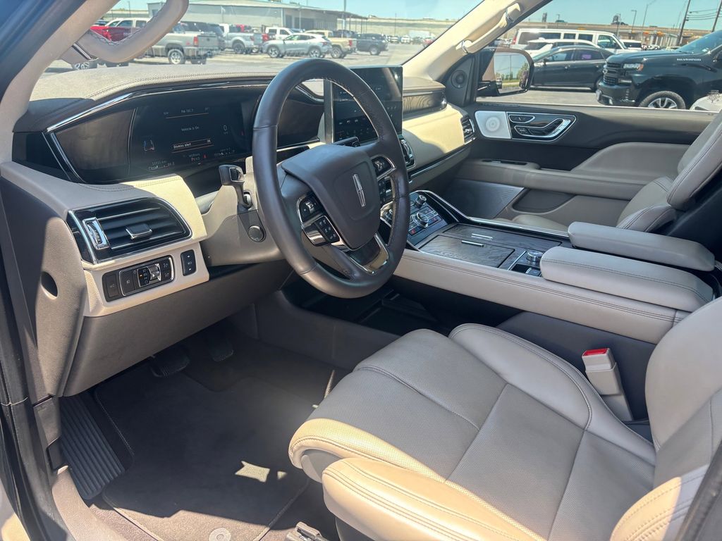 Used Car 2023 Lincoln Navigator  Reserve For Sale Under $70,000 In Austin, Texas
