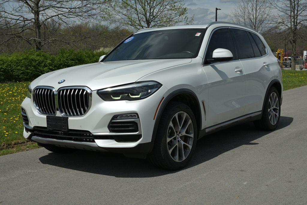 White Metallic 2019 BMW X5 SUV / Crossover All-Wheel Drive 8-Speed Automatic