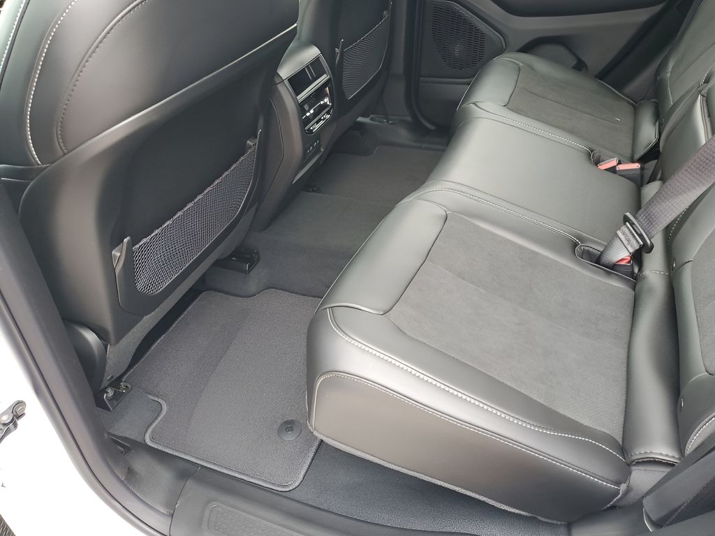 New 2026 White/off-white Jeep Laredo image 20