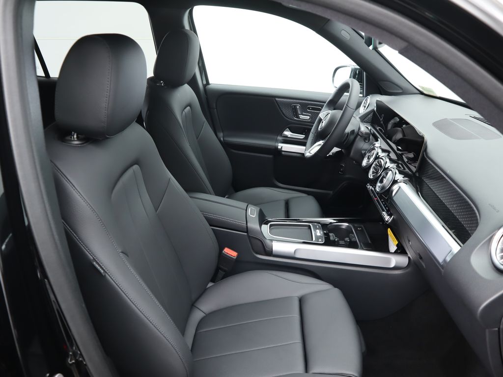 Thumbnail: 2025 Mercedes-Benz GLB - 21