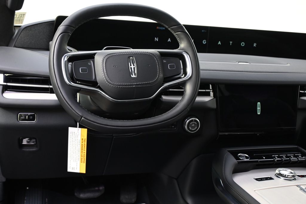 New 2026 Black Lincoln Reserve image 12