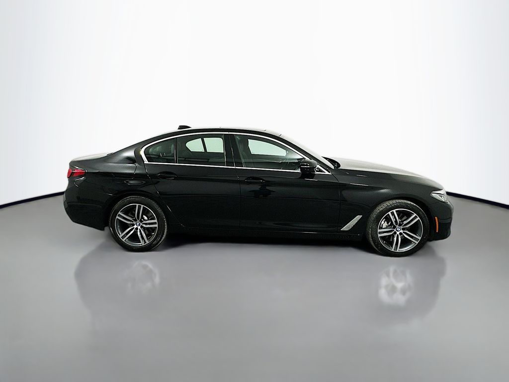 Thumbnail: 2022 BMW 5 Series - 3