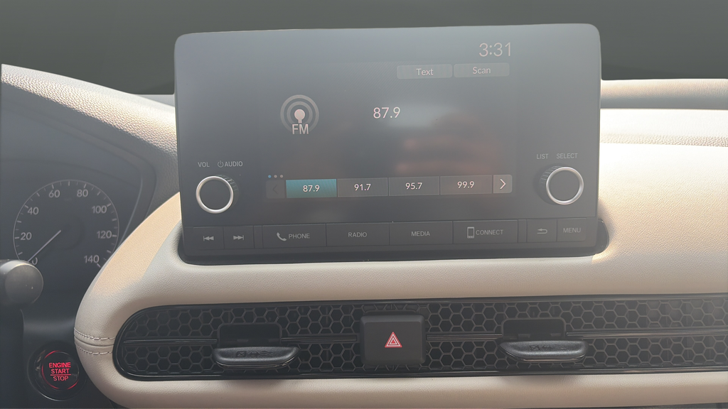 Certified Used 2023 Pearl Honda LX image 14