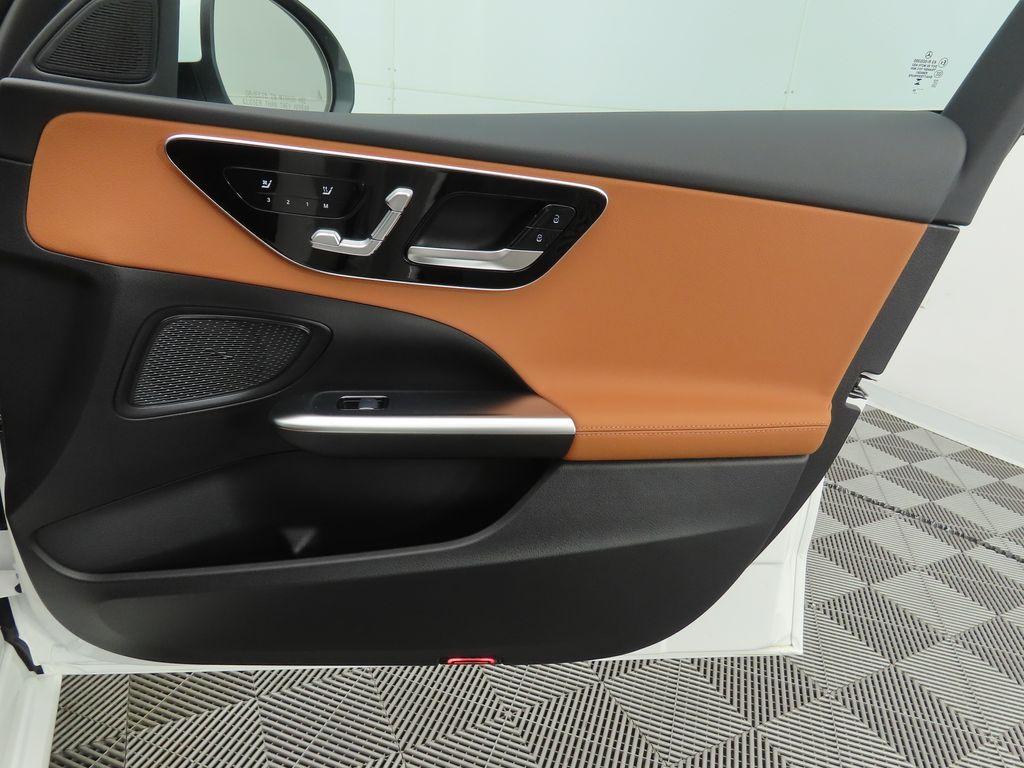 Thumbnail: 2025 Mercedes-Benz C-Class - 25