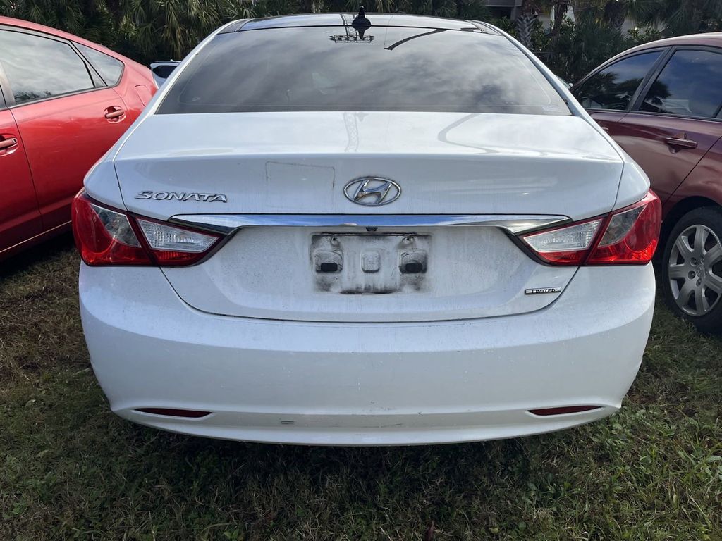 2013 Hyundai Sonata Limited 4