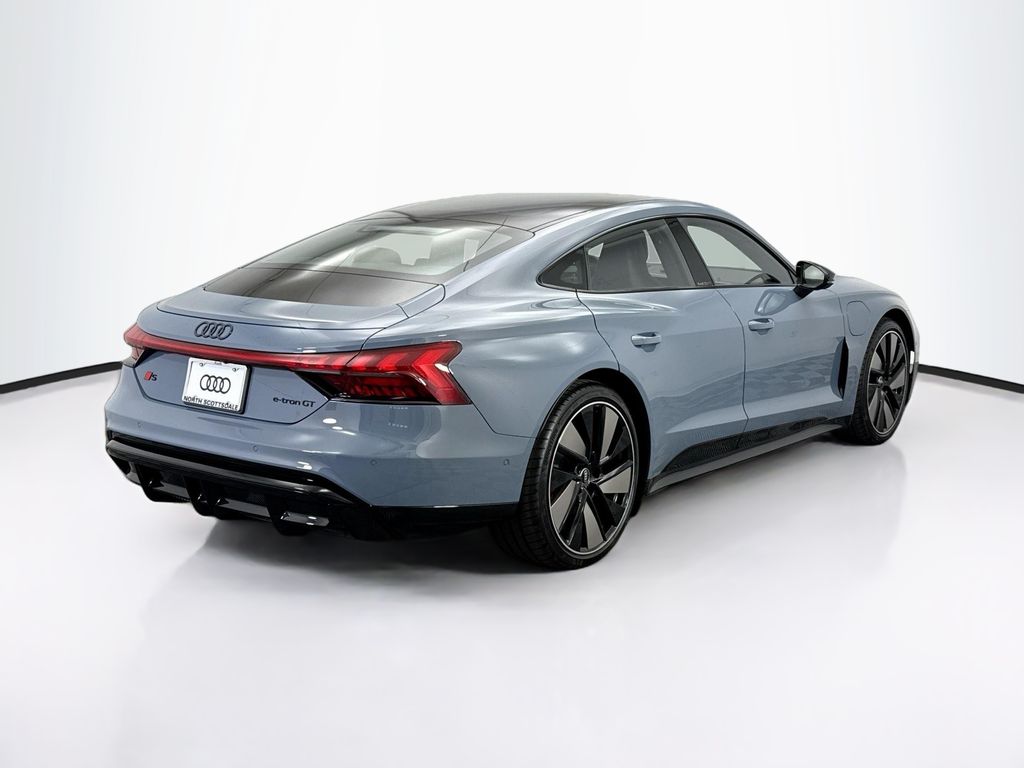 Thumbnail: 2026 Audi e-tron GT - 5