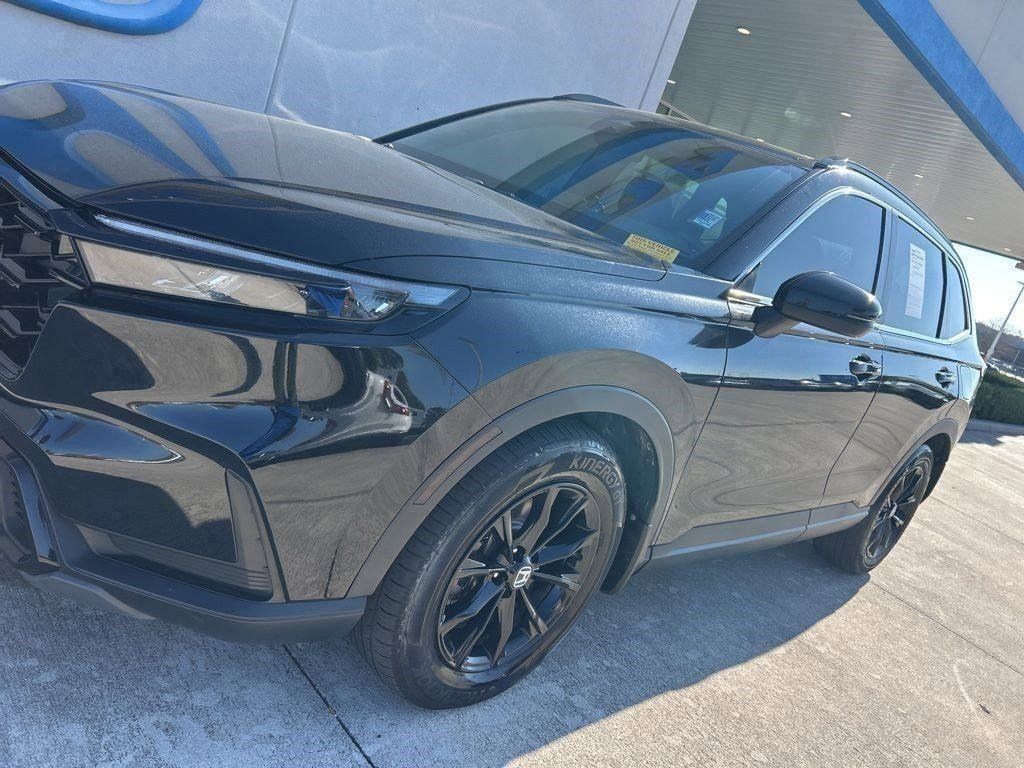 View vehicle photo 4