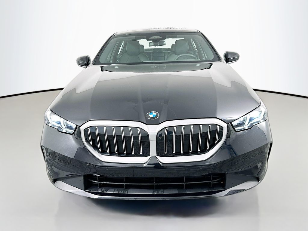 Thumbnail: 2025 BMW 5 Series - 2