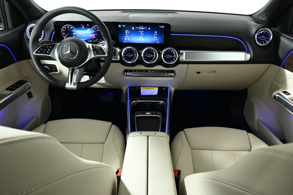 Thumbnail: 2026 Mercedes-Benz GLB - 4