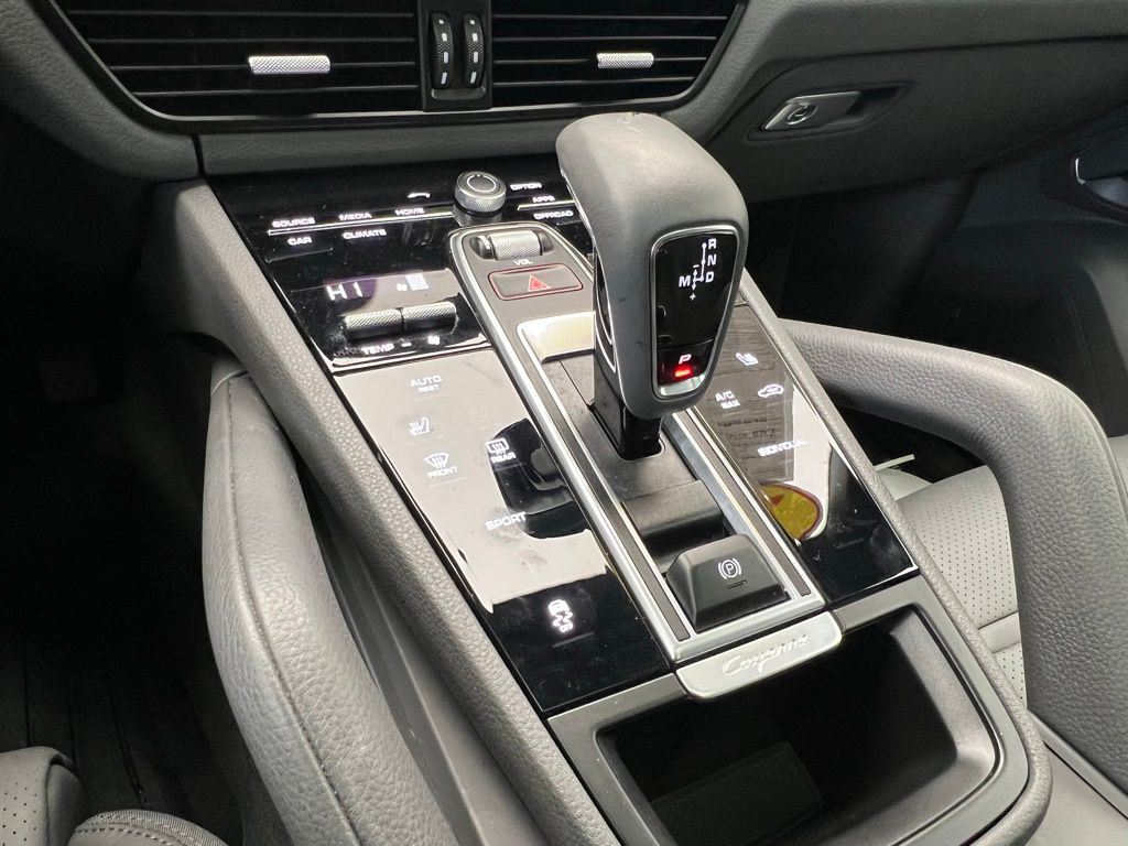 Thumbnail: 2023 Porsche Cayenne - 26