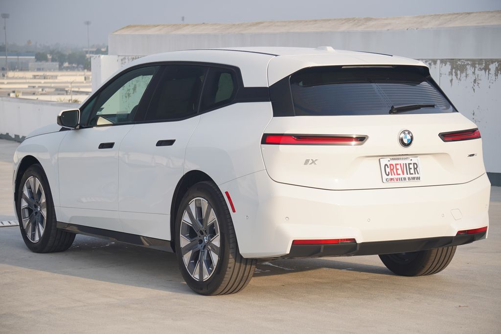Thumbnail: 2026 BMW iX - 7