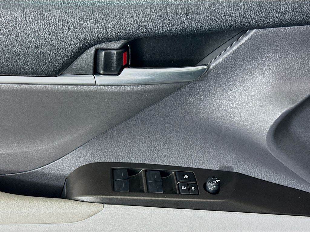 Thumbnail: 2024 Toyota Camry - 17