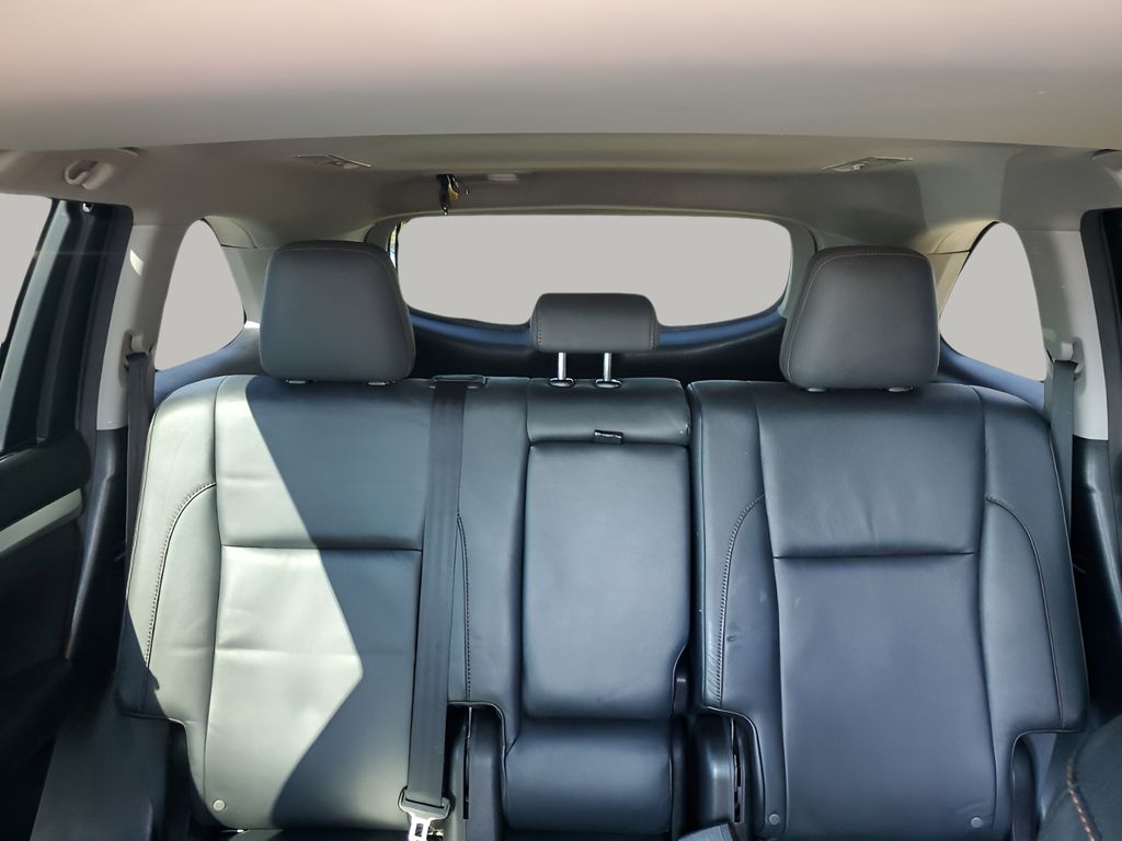 Used Car 2016 Toyota Highlander  Xle V6 For Sale In Austin, Texas